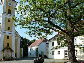 Gebäude des Volksmusikarchiv Straubing-Bogen in Mitterfels